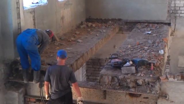 А плиты все падают и падают смотреть онлайн