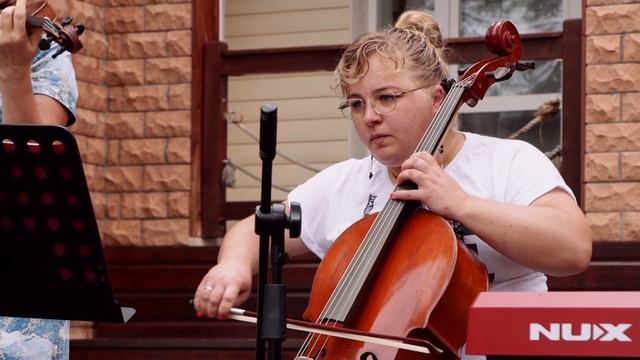Евгения Трофимова в дуэте с Эльвирой Сементух «Мелодия» смотреть онлайн