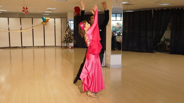 Bocelli Medley by Nancy McClearn & Dance Master Florin смотреть онлайн