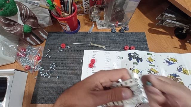 Металлический конструктор от Детского Мира "Джип" (ч.2) смотреть онлайн