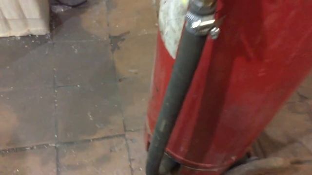 Пескоструйный аппарат из огнетушителя.. смотреть онлайн