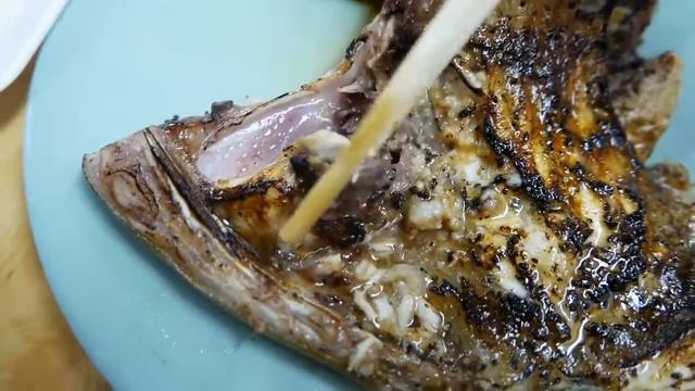 Японская уличная еда - единорог рыба сашими Окинава Япония морепродукты смотреть онлайн