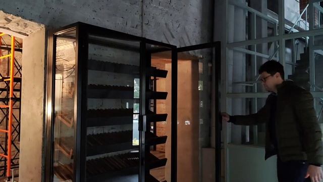 Винный шкаф для ресторана на Таганке смотреть онлайн