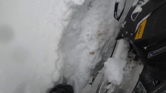 Getting skidoo tundra unstuck смотреть онлайн