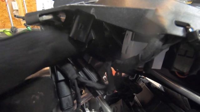 600EFI Under the Hood смотреть онлайн
