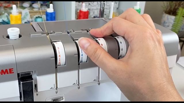 Узкий распошивальный шов 3 мм в ширину на Janome CoverPro 3000 Professional смотреть онлайн