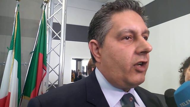 Riqualificazione urbana a Begato, il commento del presidente Giovanni Toti смотреть онлайн