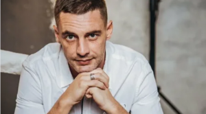 Антон Батырев женился в четвертый раз