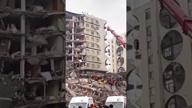 Землетрясение в Турции смотреть онлайн