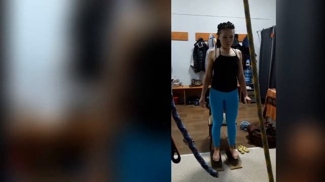 Стояние на гвоздях в студии SEFIR смотреть онлайн