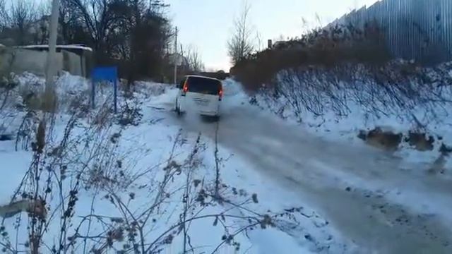 Nissan Serena C25 4wd