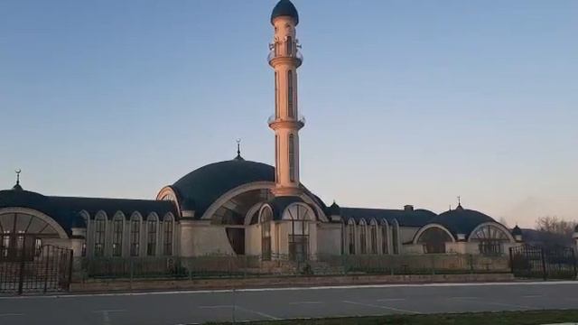 Наурская центральная Мечеть. Дуа имама. смотреть онлайн