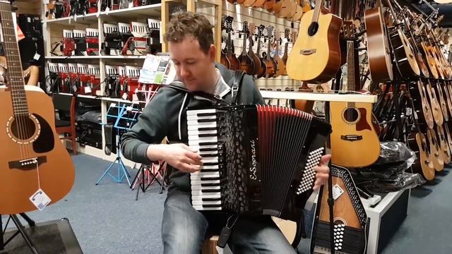Mark playing an E Soprani 72 Bass Accordion @ Hobgoblin Music Birmingham смотреть онлайн