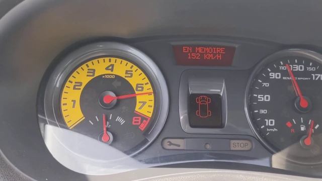 Acceleration 0 - 170 km/h RENAULT CLIO 3 RS III 2.0 16V 203 RS смотреть онлайн