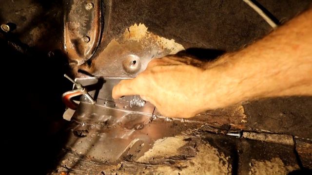 Mercedes W108/W109 Engine Bay Restoration Part 2. Rust In the Footwell. смотреть онлайн