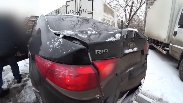Что водитель сотворил с Kia Rio смотреть онлайн