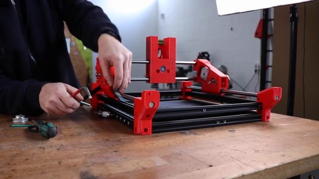 TINY 3D PRINTED CNC CUTS METAL (from scratch) смотреть онлайн