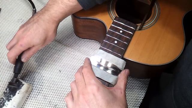 How to Set Up an Acoustic Bass Guitar смотреть онлайн