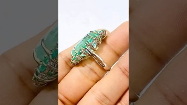 Роскошное кольцо с натуральным колумбийским изумрудом. 💚 28 карат смотреть онлайн