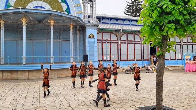 Ансамбль Юла Армянский танец смотреть онлайн