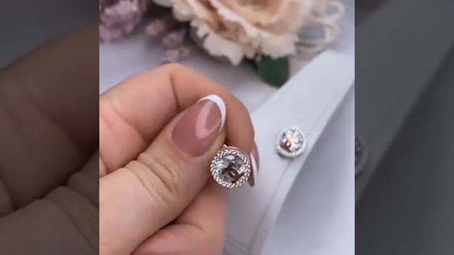 Арт. 0687 Серьги "Chanel" из серебра с золотом и фианитами смотреть онлайн