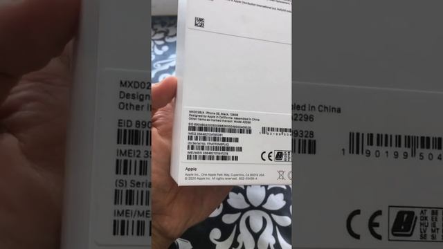 iPhone SE 128Gb Black 2020 Unboxing смотреть онлайн
