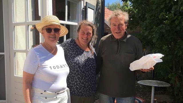 Визит в Лоо к бывшим соседям смотреть онлайн