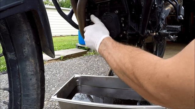 BMW F800GS Oil & Filter Change - FAST   F800 LOF