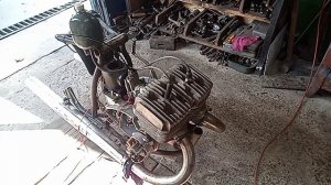 Пуск двигателя ИЖ Юпитер 5 после кап ремонта.