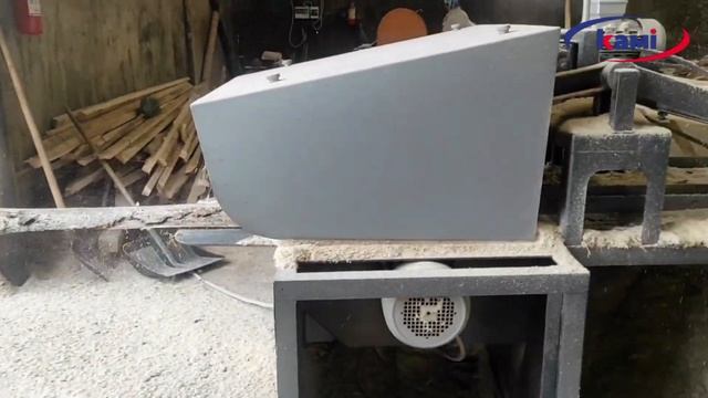 Как перерабатывается горбыль на обрезную доску за один проход - Реброво горбыльный станок GR 3 смотреть онлайн