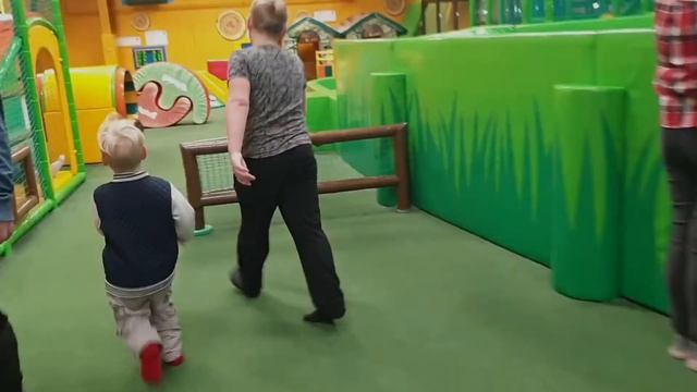 Батуты/День Рождение/Веселые выходные смотреть онлайн