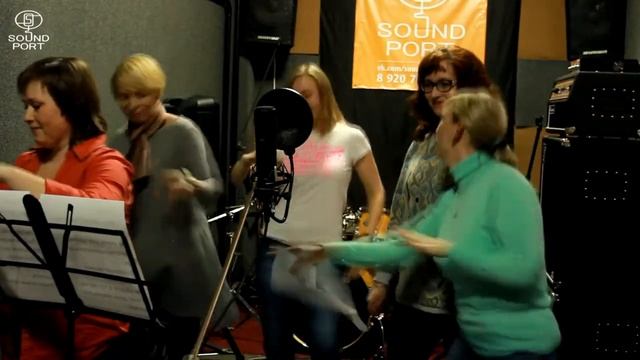 Мамы поздравляют выпускников 1-ой гимназии (backstage) смотреть онлайн