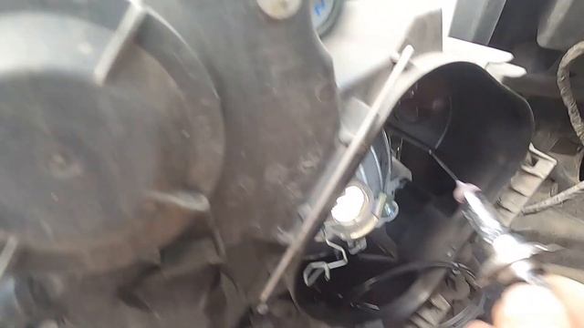 ЗАМЕНА ЛАМПОЧЕК БЛИЖНЕГО СВЕТА И РЕГУЛИРОВКА ФАР НА МЕРСЕДЕСЕ АКТРОС 2019 Г смотреть онлайн