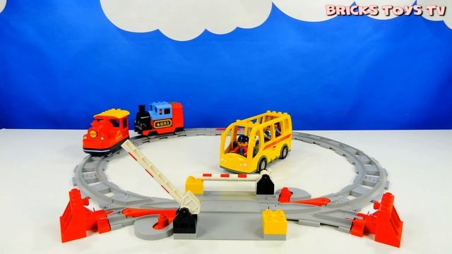 Строим из Lego Duplo, Lego Duplo Train Tracks 10882, 10506 - Лего Дупло Железная дорога 10882, 1050 смотреть онлайн