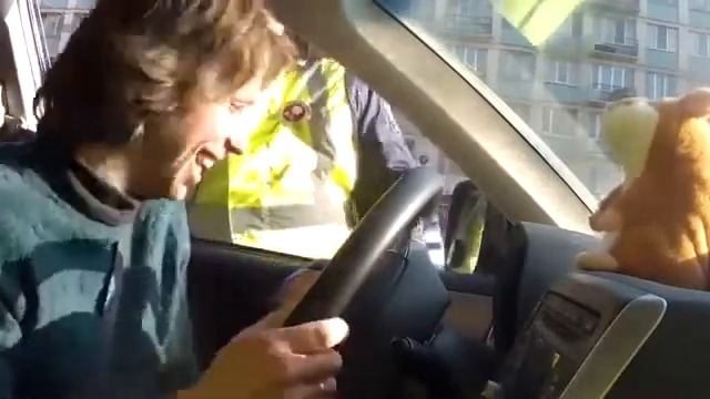 прикол!!!ХОМЯК разговаривает с ГАИШНИКОМ!!! смотреть онлайн