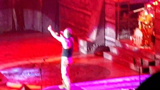 Iron Maiden - Fear of the dark Live LA Forum Apr. 16 2016 смотреть онлайн