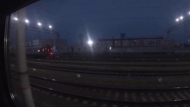 Поезд прибывает в Саратов смотреть онлайн