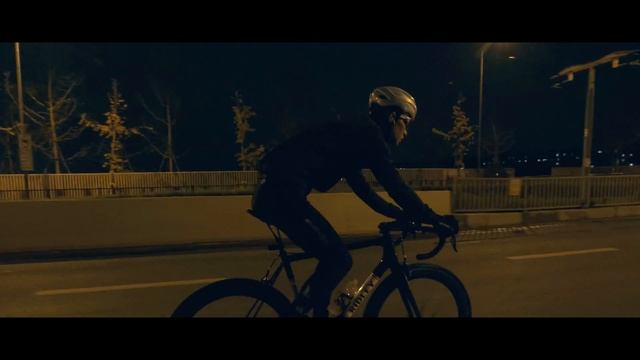 Lovable Cubage. Miracle Capacity. | CYCPLUS CUBE Tiny E-pump For Bike смотреть онлайн
