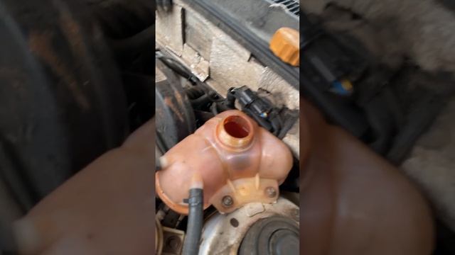 Расширительный бачок и крышка смотреть онлайн