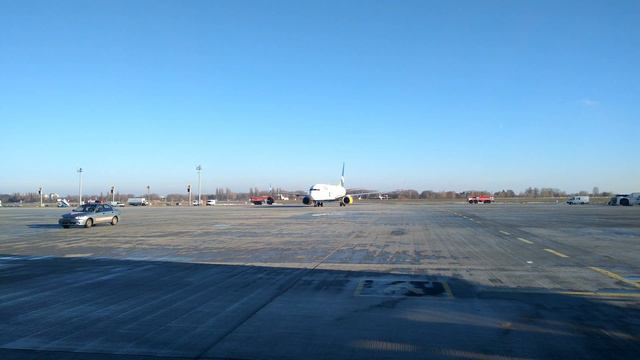 Azur Air 737-900ER UR-AZB смотреть онлайн