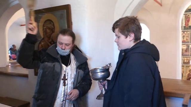 Освящение куличей на Пасху в селе Тайнинском (Мытищи) смотреть онлайн