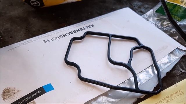 Варим пол и меняем прокладку масляного стакана смотреть онлайн