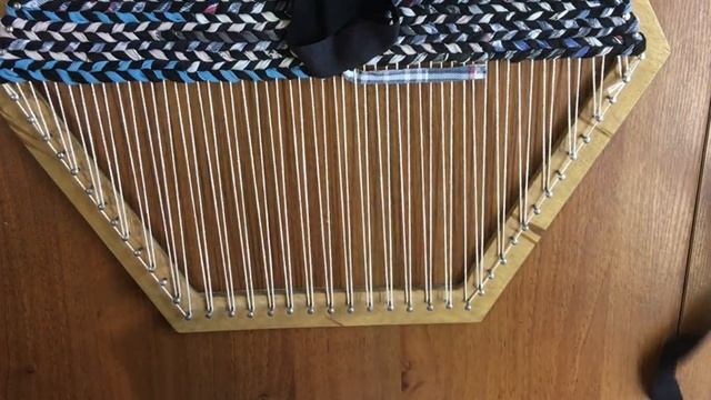 Плетение коврика на раме. Часть 2 смотреть онлайн