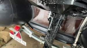 Чем отмыть лодочный мотор