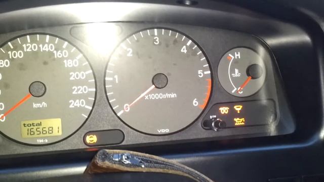 Toyota Avensis D4D 2.0 2002 cold start (-9C) смотреть онлайн