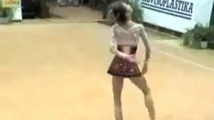 Ляйсан Утяшева. Мяч. 2002.