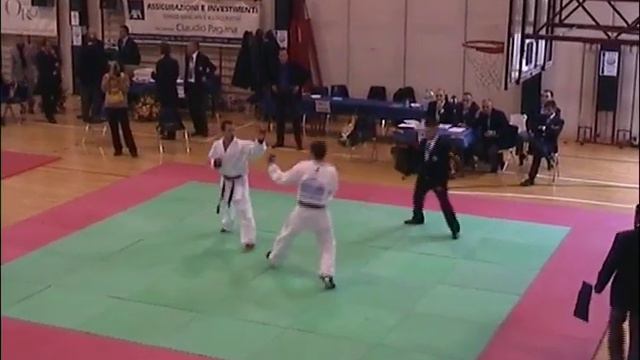 Kumite - Italiani squadre 2006 Perugia - Alessio Paolini Paoletti 02 смотреть онлайн