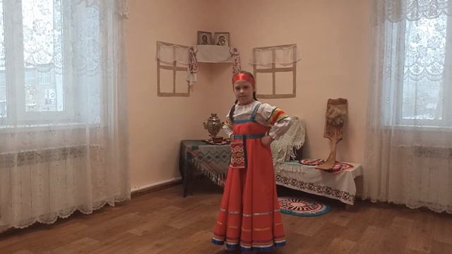 Русская народная песня" Пойду лук я полоть" Герасименко Ксения 8 лет смотреть онлайн