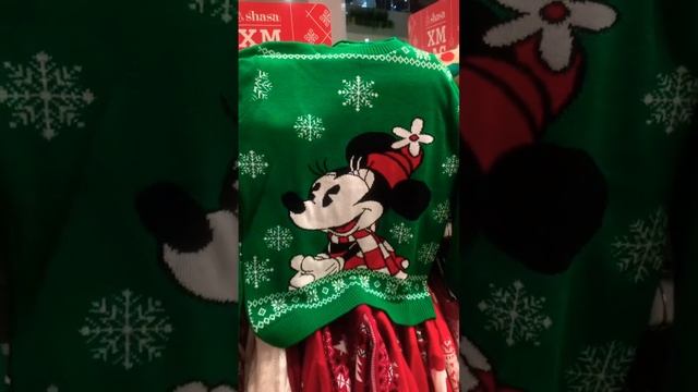 Suéteres navideños de Mickey y Minnie Mouse en Sasha… #disney #navidad #chritsmas #mickeymouse смотреть онлайн
