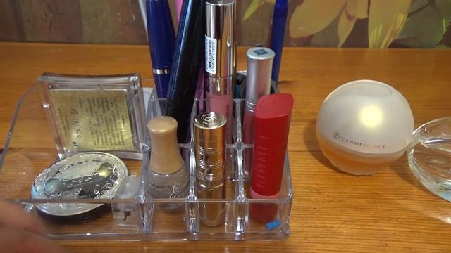 VLOG. Сосиски в тесте. Выбрасываю косметику. Папа и сын работают и играют. смотреть онлайн